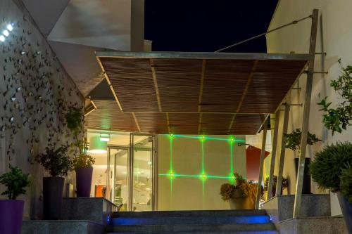 Park Beach Hotel - image 5