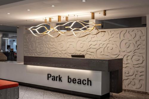 Park Beach Hotel - image 6