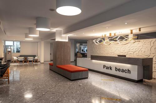 Park Beach Hotel - image 2