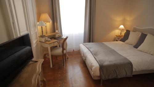 Ponterosso Suite Room Type - Deluxe King Room