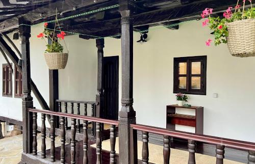 Balcony/terrace, Туиковата къща The Tuikov House in Teteven