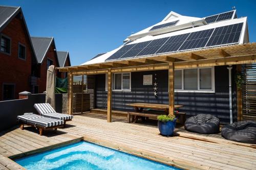 Swimming pool, SandDollar - Self Catering Seaside Getaway in Cape St. Francis