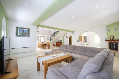 Five-Bedroom Holiday Home