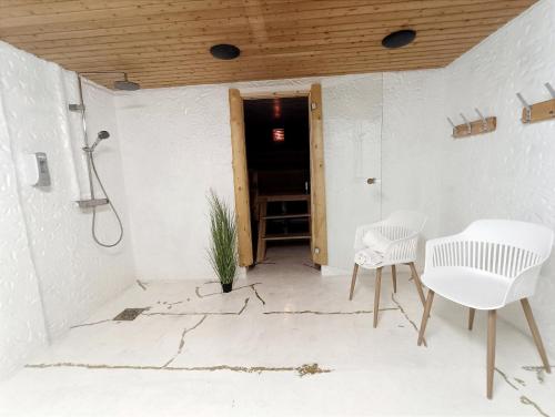 Goiglo Hotel & Hostel - image 13