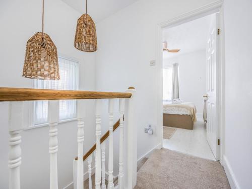 Charming Southsea Family Home - Pass the Keys - image 4