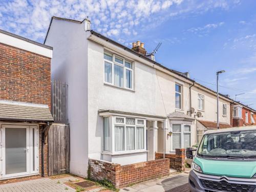 Three-Bedroom House image 5