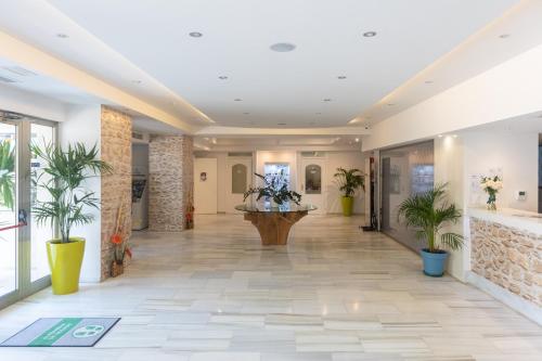 Seramar Hotel Comodoro Playa - image 12