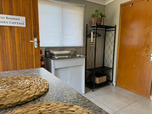 Standard Apartment image 10
