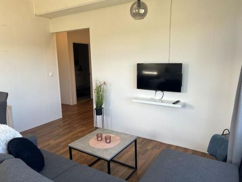 Lakeside Apartments - A in Fellabaer