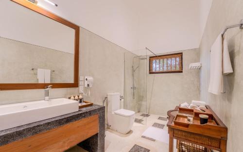 King Room with Garden View image 8