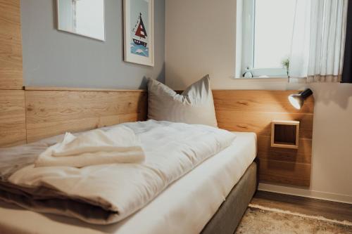 Fewo Eisvogel Obergeschoss 947m von Bohnenburger Deich entfernt