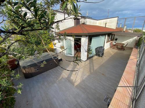Rooftop Terrace - elegante attico con idromassaggio, Mediolan (zdjęcie 3)