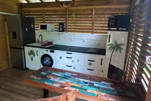 Bếp, Ti' Nid Mango Cabane charmante et confortable in Pointe-Noire