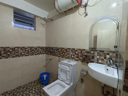Shower, Cental Homestay in Shillong