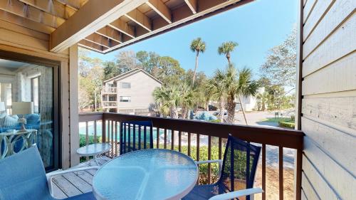 25 The Moorings - image 3