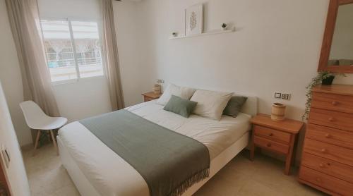 Casa de Luz - Lovely two bedroom appartment in the centre of Torrevieja at only 700 meters from the beach & boulevard
