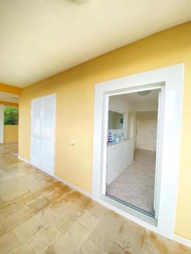 Apartment image 10