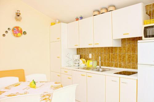 Iekārtas, Apartment Gojko in Zivogosce