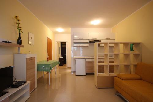 One-Bedroom Apartment - First Floor image 5