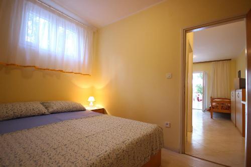 One-Bedroom Apartment with Terrace image 4