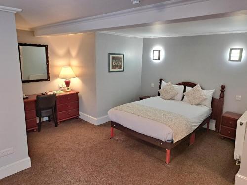 Prince Of Wales Hotel - image 9