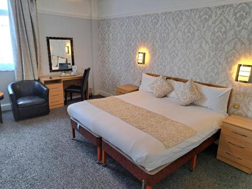 Prince Of Wales Hotel - image 6