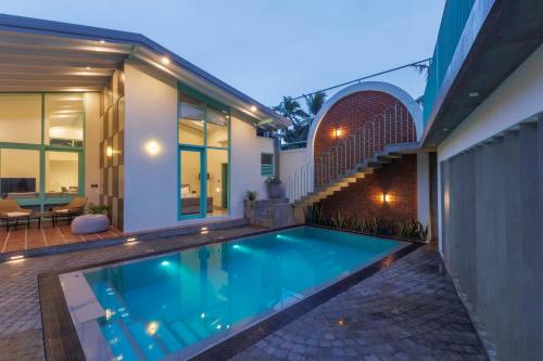 Villa with Private Pool image 3