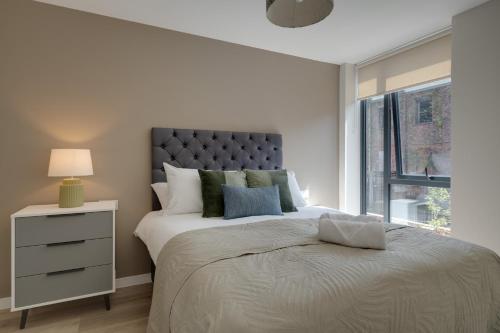 Richmond Row Apartments - Free On-Site Parking, WiFi & EV, Liverpool (photo 11)