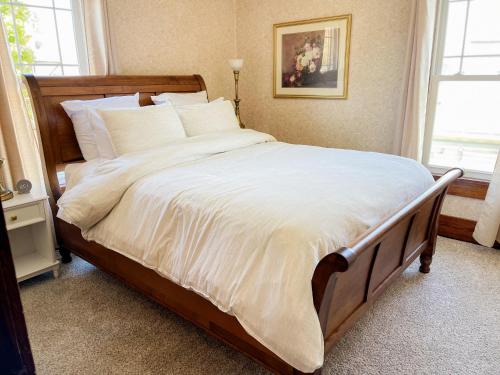 4BR-Beautiful Historic Home in Millersburg, USA