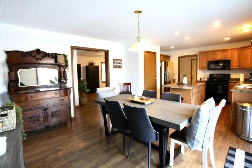 The Den at Buckskin- Entire House in Frankfort, OH in Andersonville (OH)
