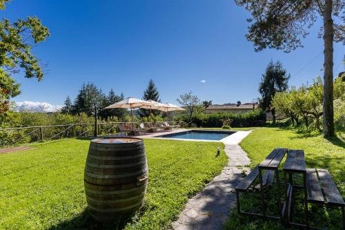 Kert, Chianti Villa Chicco, piscina privata, ampio giardino, BBQ e parcheggio in Lucolena