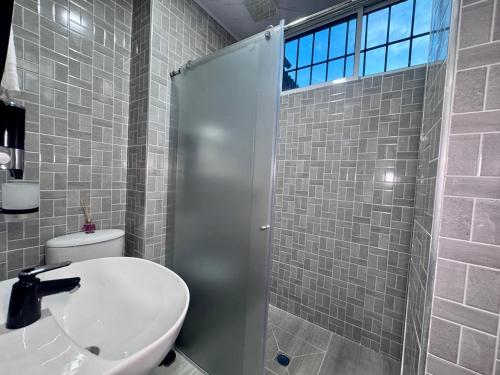 Double or Twin Room image 2