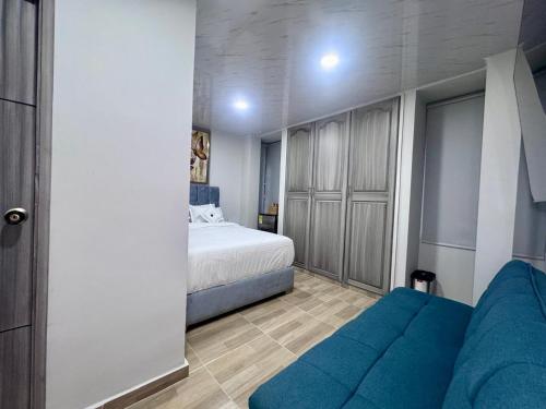 Double or Twin Room image 4