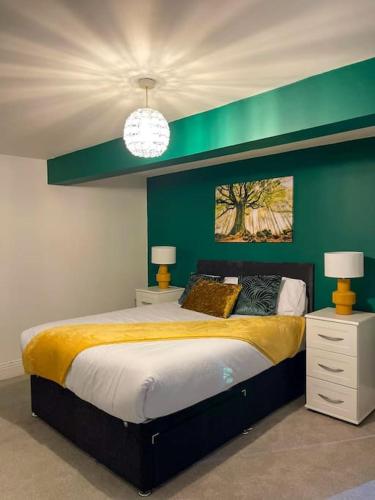 Redcar - Seafront, 6 Bedrooms, Short Stays, Redcar