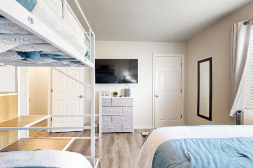 Garden City Cloud Nine - image 12