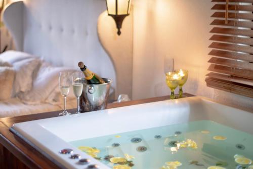 Presidential Suite image 8