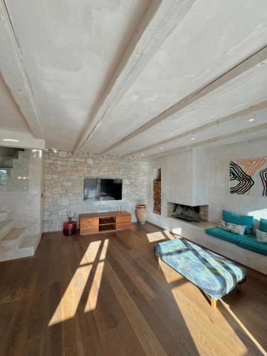 Stone House Orsera