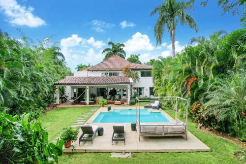 Cozy Private Family Villa at Casa de Campo - Pool, BBQ, Golf Cart – khách sạn tại Casa de Campo