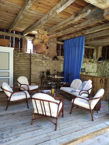 Balkons/terase, Gite Arthur et Germaine Maisonnette à la campagne avec un grand jardin (Gite Arthur et Germaine Maisonnette a la campagne avec un grand jardin) in Myans
