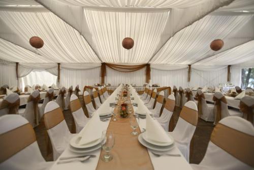 Camelot Club Hotel in Vac