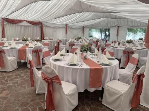 Camelot Club Hotel in Vac