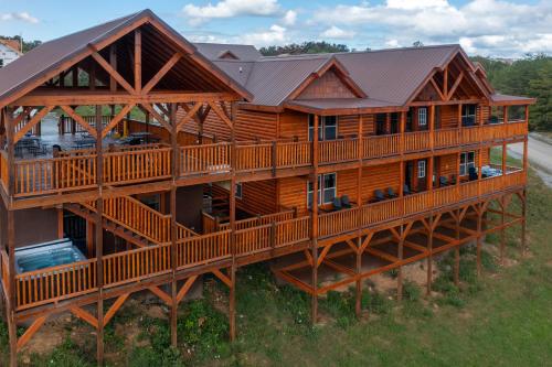 Serenity Mountain Pool Lodge by Eden Crest in Sevierville, USA