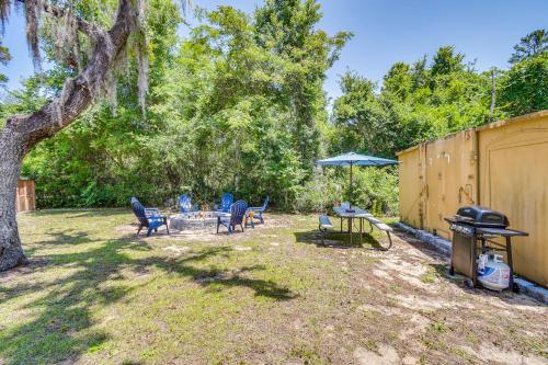 Pet-Friendly Fort McCoy Cabin with Fire Pit! in East Palatka (FL)