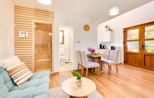 Lovely Home In Donja Lomnica With Sauna in Starjak