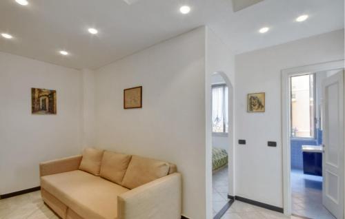 One-Bedroom Apartment image 10