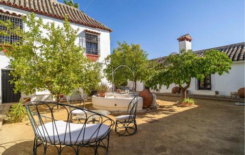 外部景觀, Luxurious Home In Santaella in 普恩特格尼爾