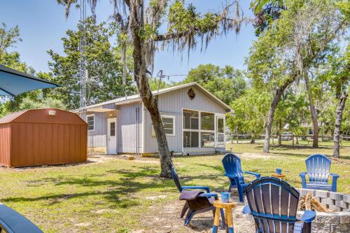 Pet-Friendly Fort McCoy Cabin with Fire Pit! in East Palatka (FL)