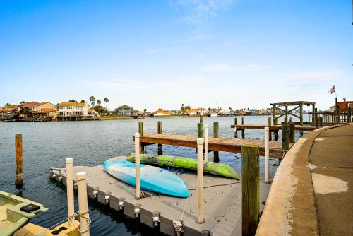 High Tide - Water view and Boat Slip! in Padre Island, USA