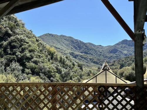 Topanga Panoramic View Loft with Trails & Creeks in Topanga, USA