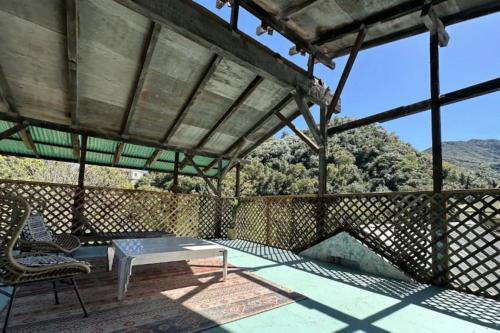 Topanga Panoramic View Loft with Trails & Creeks